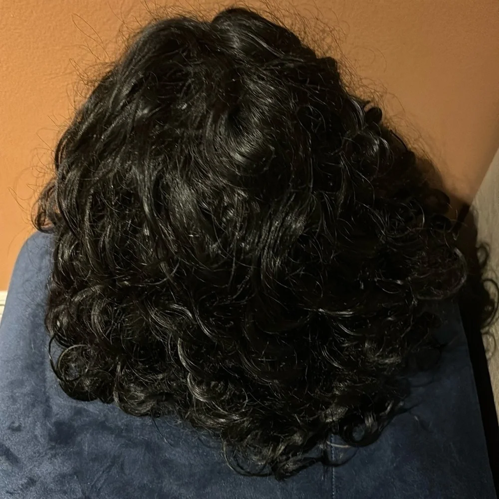 Vintage style silky soft synthetic curly hair wig - Picture 4 of 9